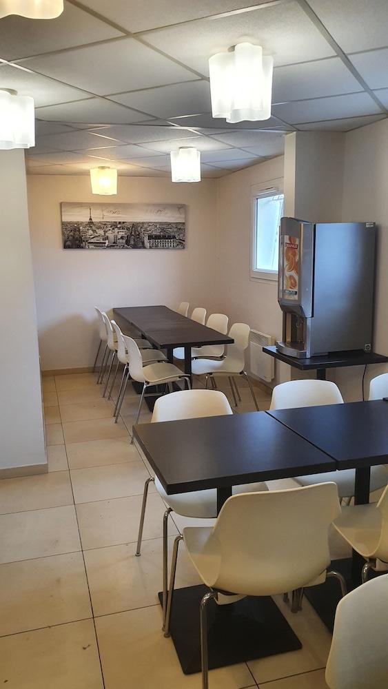 Welcomotel Coignières מראה חיצוני תמונה